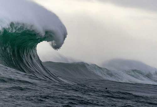 Archivo:Olas gigantes.jpg