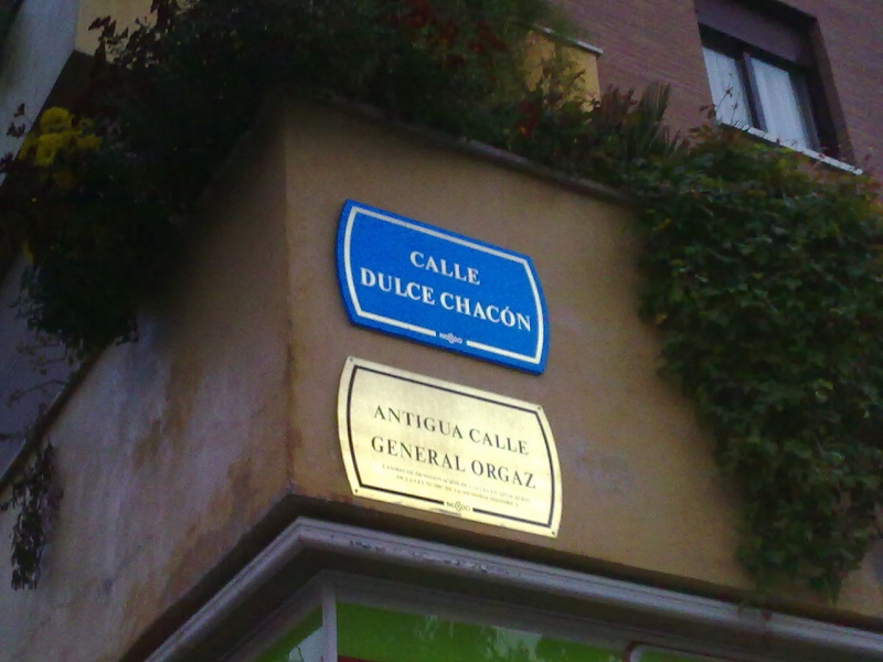 Archivo:CalleDulceChacón.jpg
